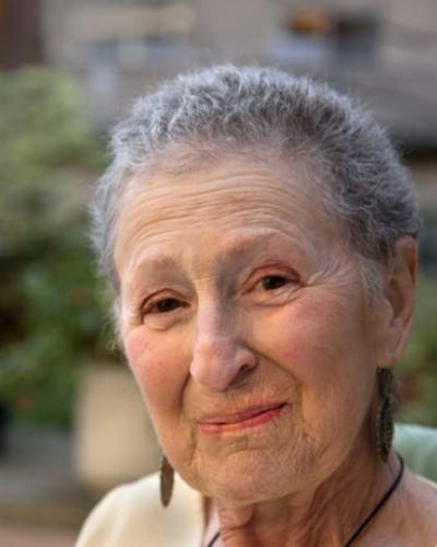 Chana Bloch